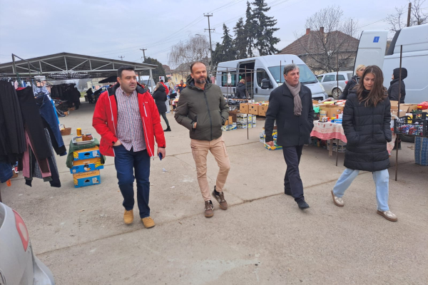 Обилазак пијаце и Месне заједнице Дероње