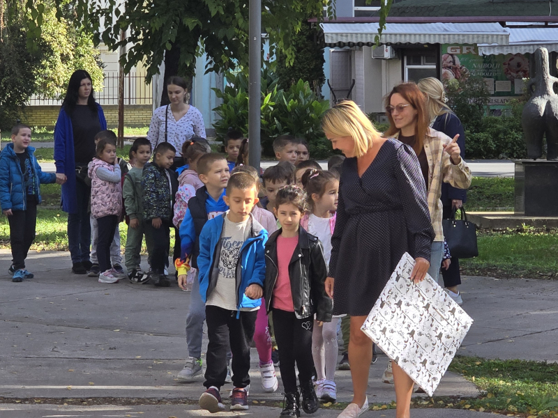 У оквиру Дечије недеље деца из вртића у посети код председнице општине Оџаци